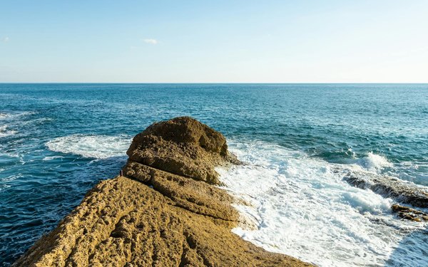 Explore Top UK Cruises for a Deep Dive into British Maritime Law